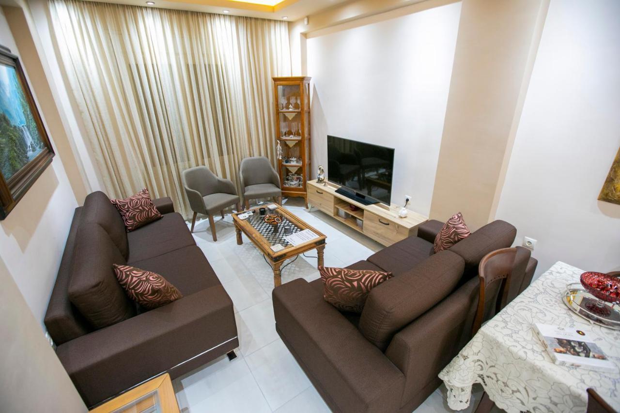 Moza House Lägenhet Kavala Exteriör bild