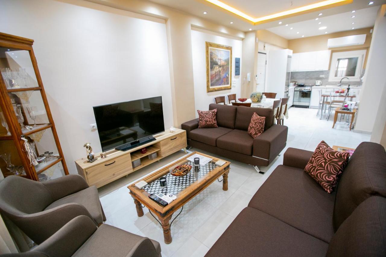 Moza House Lägenhet Kavala Exteriör bild