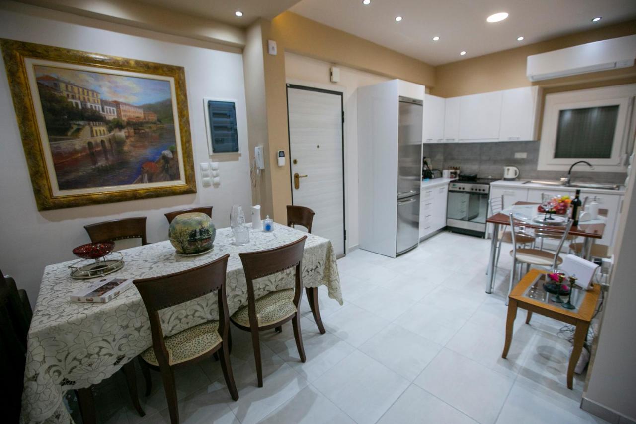 Moza House Lägenhet Kavala Exteriör bild